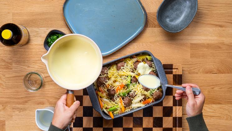 Spargel Auflauf mit Hackfleisch Bällchen